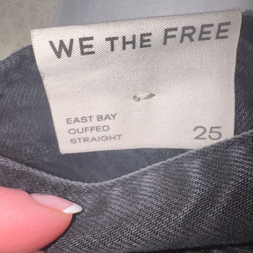 We The Free East Bay Cuffed Jeans NWT - Picture 10 of 10